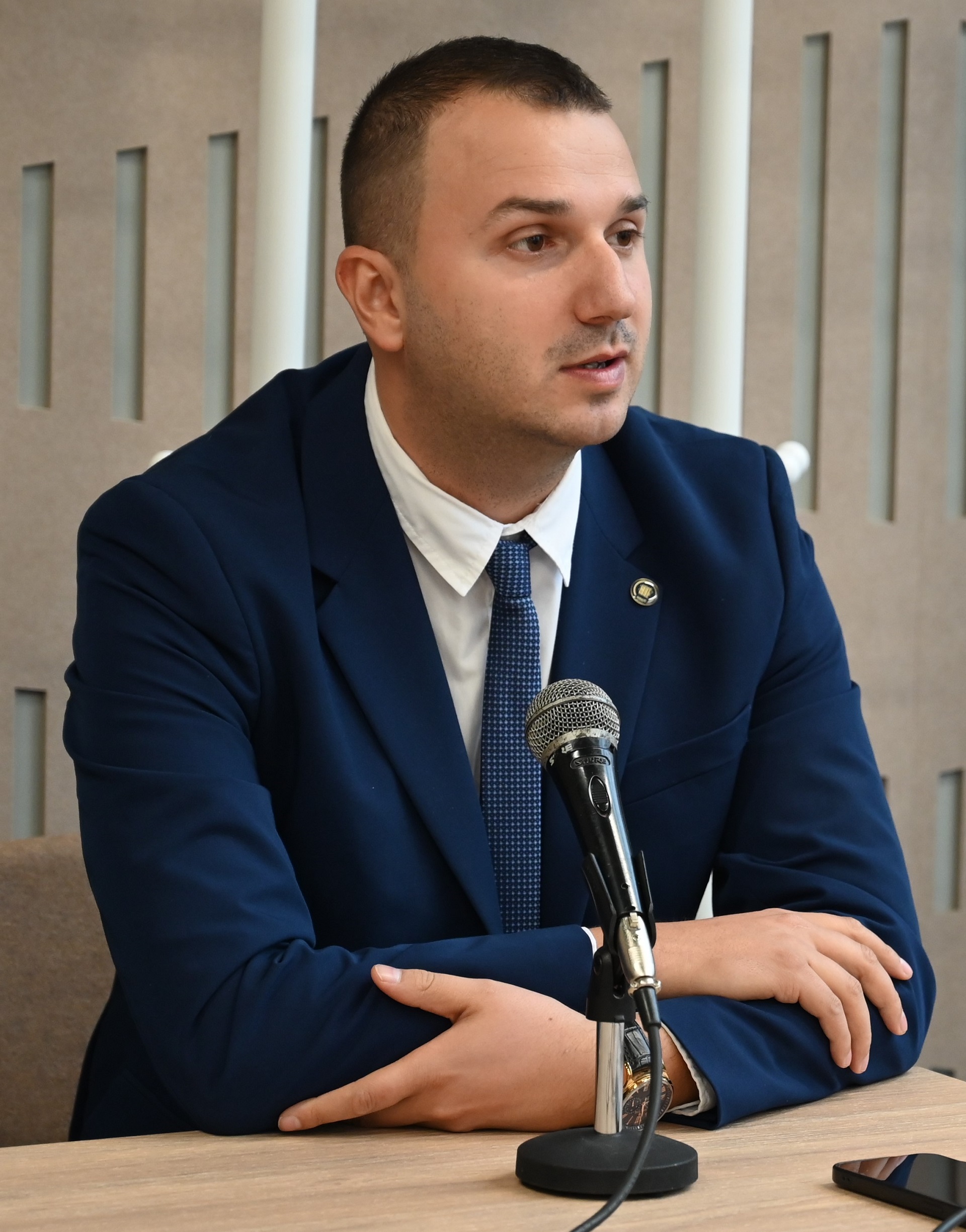 УНСС :: Красимир Вълчев, председател на Комисията по образование и ...